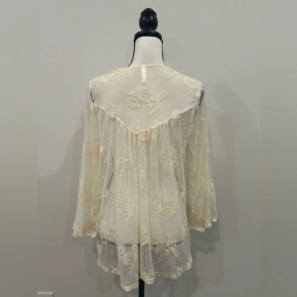 Xhilaration Embroidered Shell - Picture 4 of 4